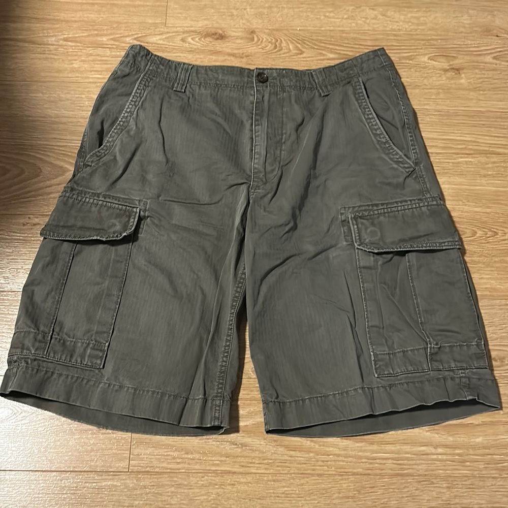 Banana Republic factory shorts - size 32